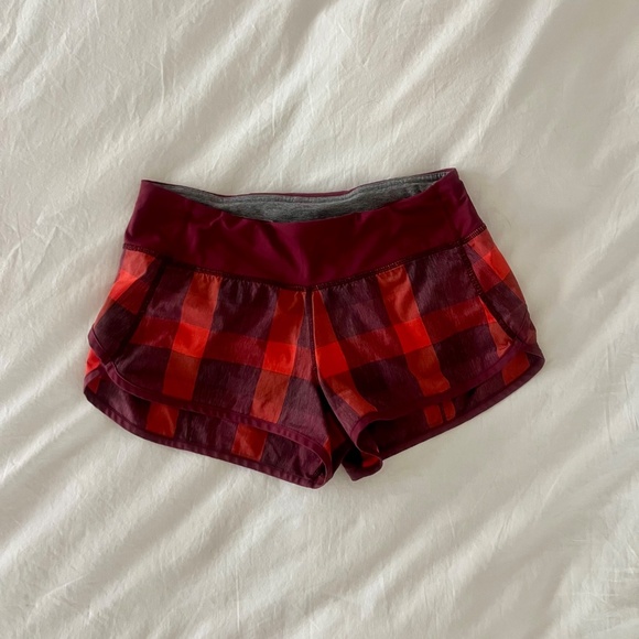 Lululemon  'Speed Up' running shorts Size 4 - Picture 2 of 9